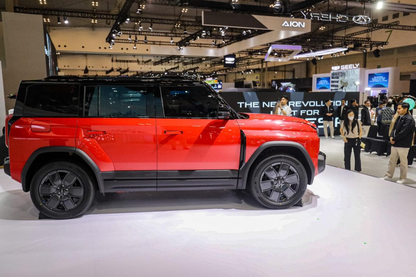 EFISIEN: Chery J6T dibekali baterai berkapasitas 65,9 kWh yang sanggup menempuh jarak hingga 431 Km.