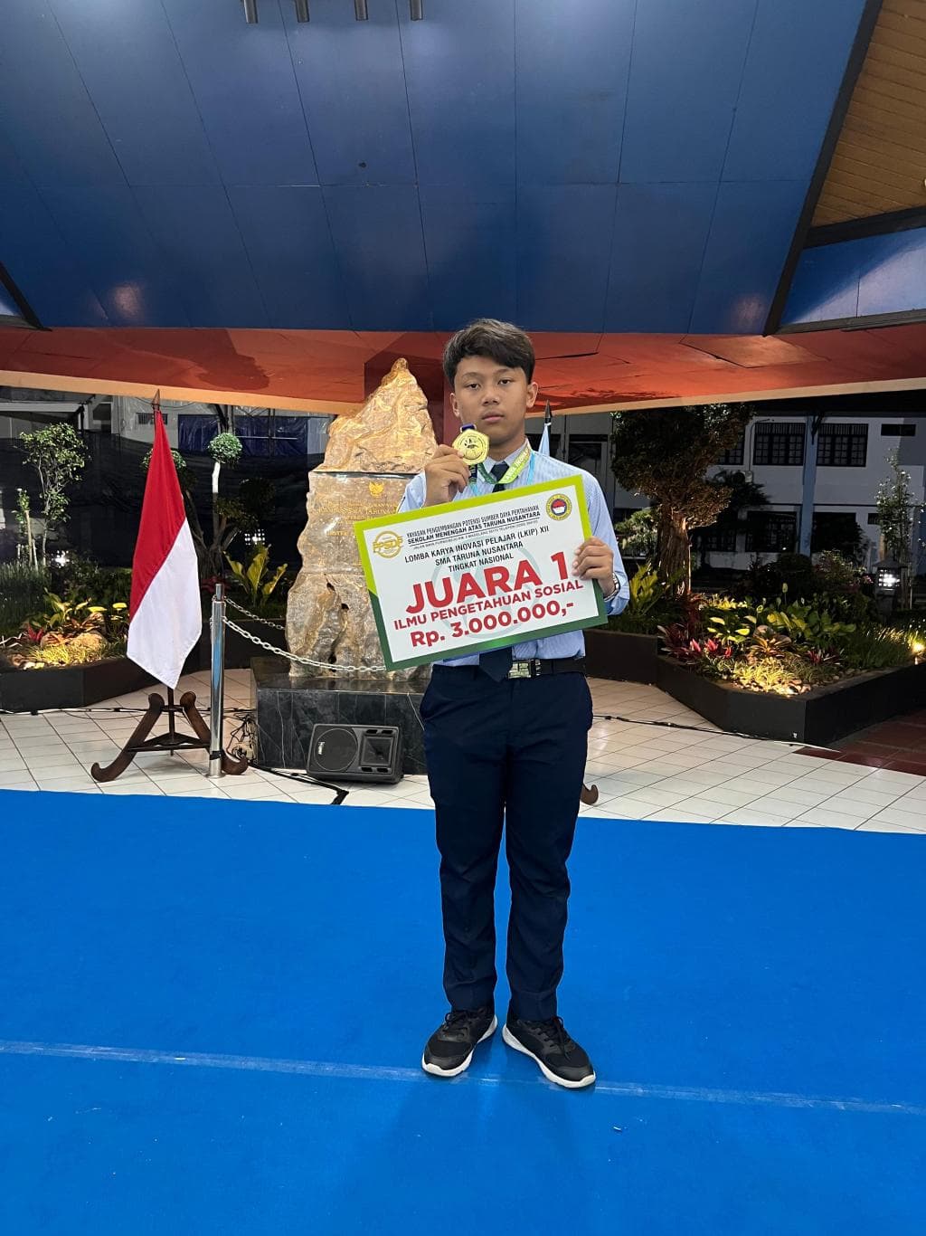 Siswa kelas VIII SMP Al Falah Darussalam M. Apta Wibisana Ciptakan Game Energi Terbarukan