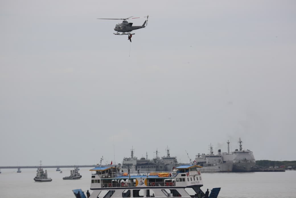 Kodiklat TNI Uji Kesiapsiagaan Koarmada RI di Perairan Surabaya