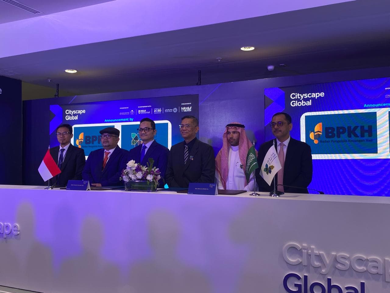 SINERGI DUA NEGARA: BPKH berkolaborasi dengan RUA AlHaram AlMakki Company dalam mega proyek King Salman Gate di Riyadh (18/11).