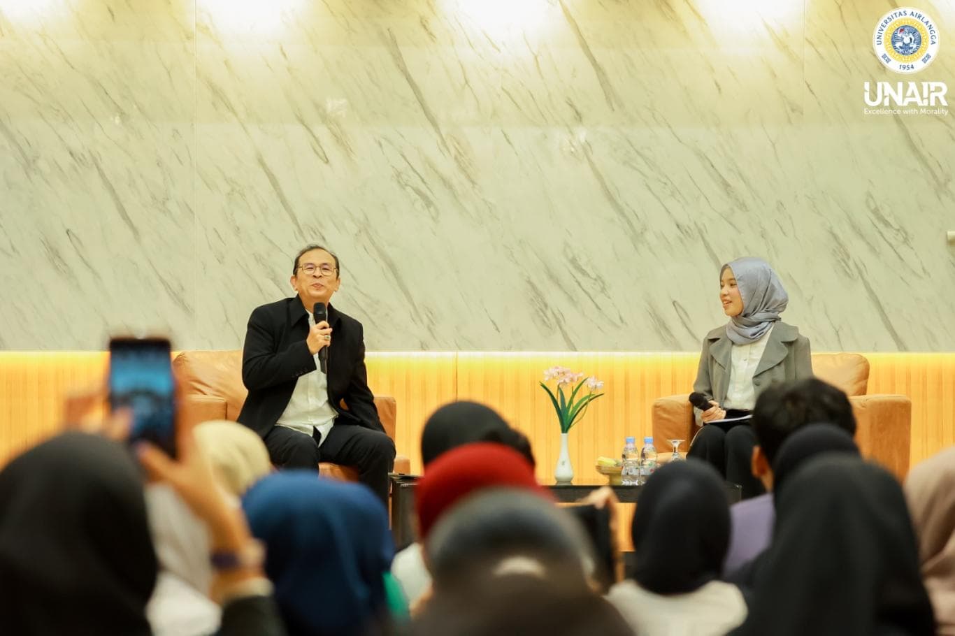 JALIN SILATURAHMI: Rektor Unair Prof Dr Muhammad Madyan SE MSi MFin beserta jajaran menghadiri agenda Duduk Bareng Rektor pada 31 Oktober lalu.