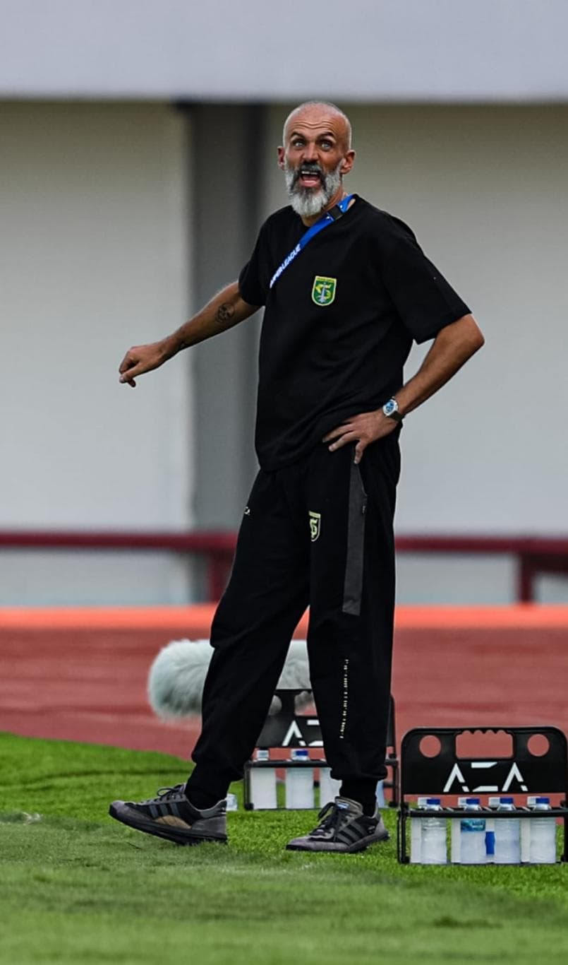 Eduardo Perez Percaya Diri Timnya Bisa Menaklukkan Singo Edan