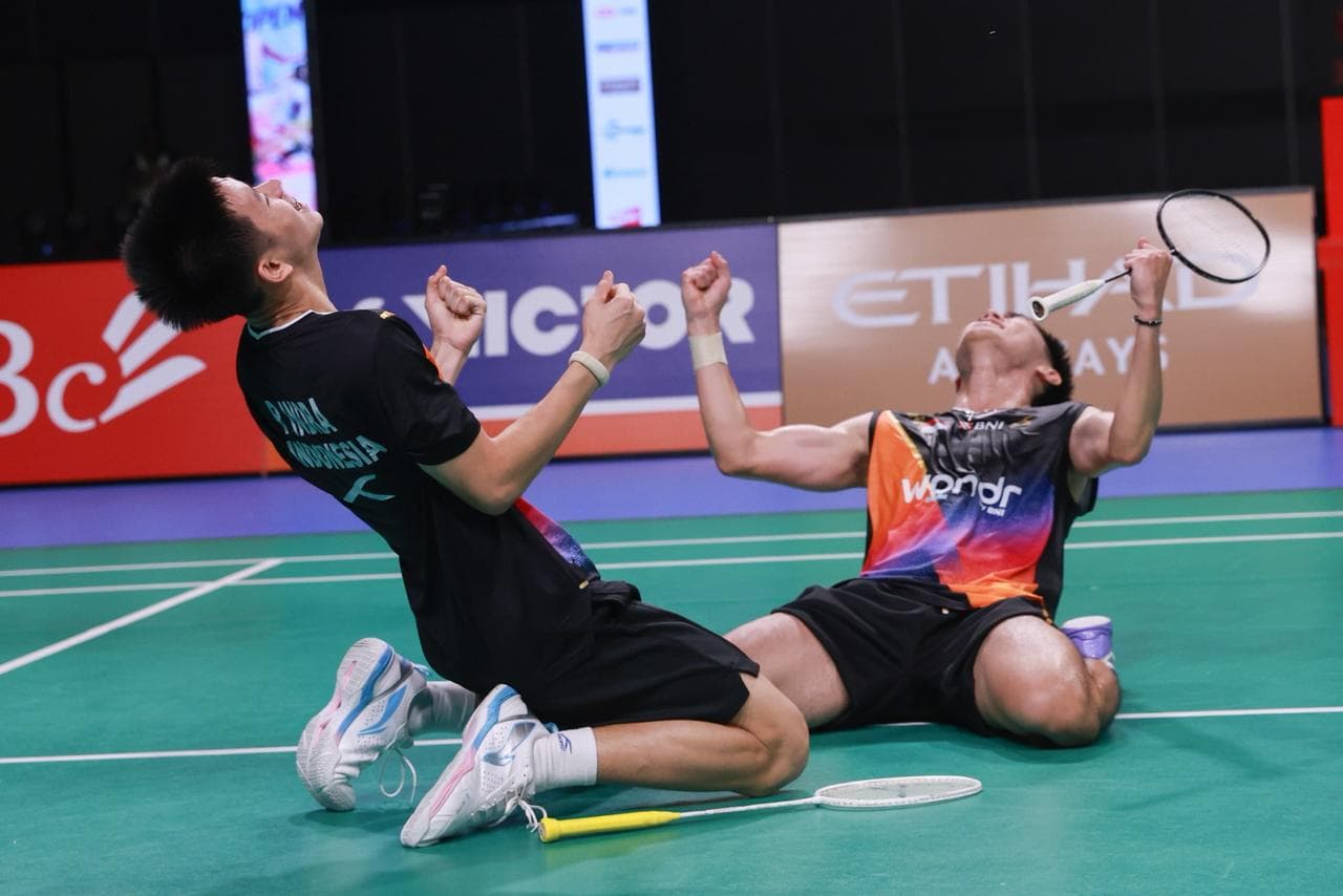 NIKMATI EUFORIA: Raymon (kiri) dan Joaquin berselebrasi setelah memenangkan partai final Australia Open