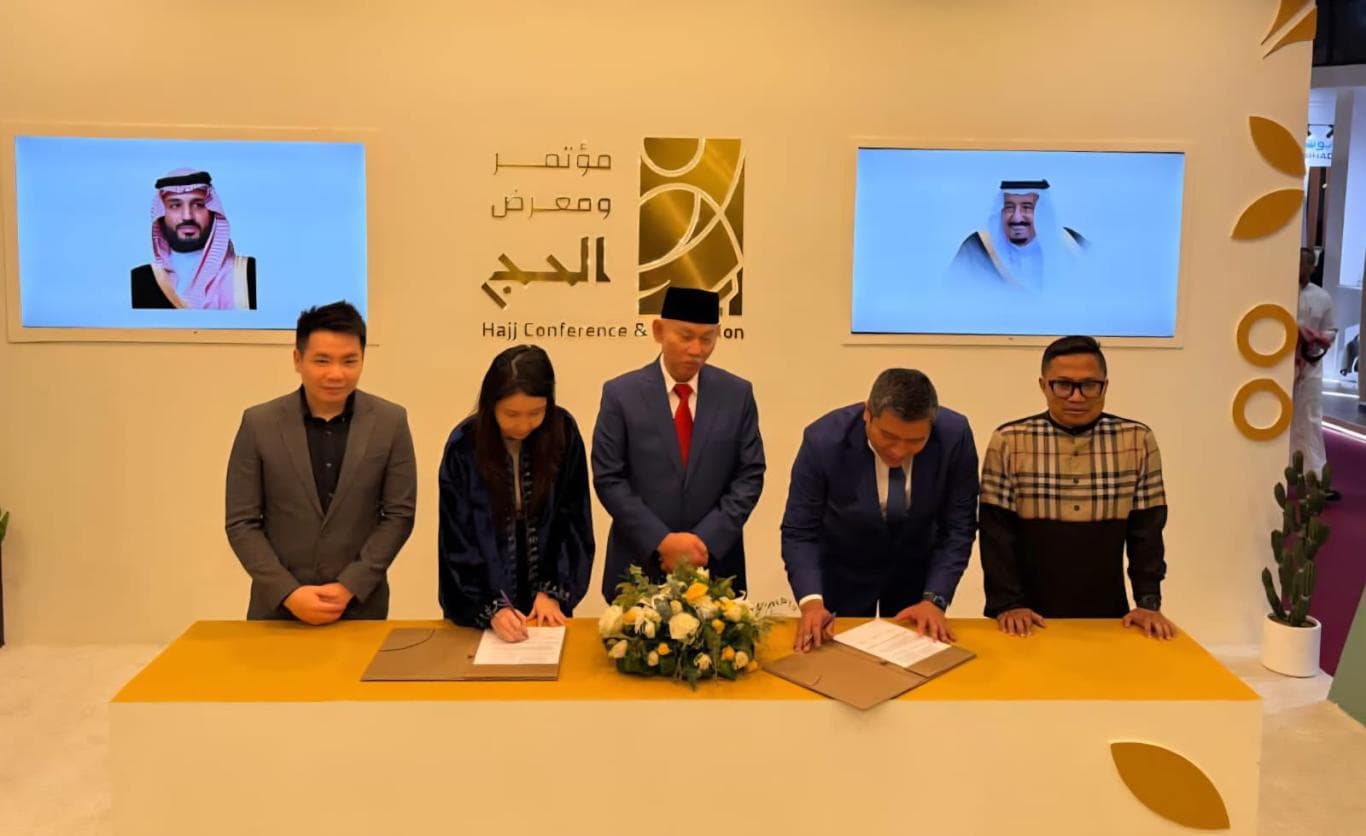 SAH: Penandatanganan kerja sama antara BPKH dengan Buzz ARVR untuk menghadirkan layanan haji digital. Penandatanganan kerja sama dilakukan di Jeddah (10/11).