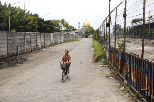 Dua Kompleks Makam di Waru Akan Dipindah