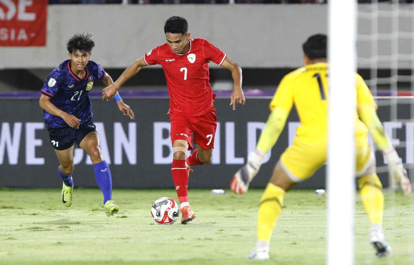 TUGAS NEGARA: Marselino Ferdinan (tengah) menjadi salah satu tulang punggung timnas U-23