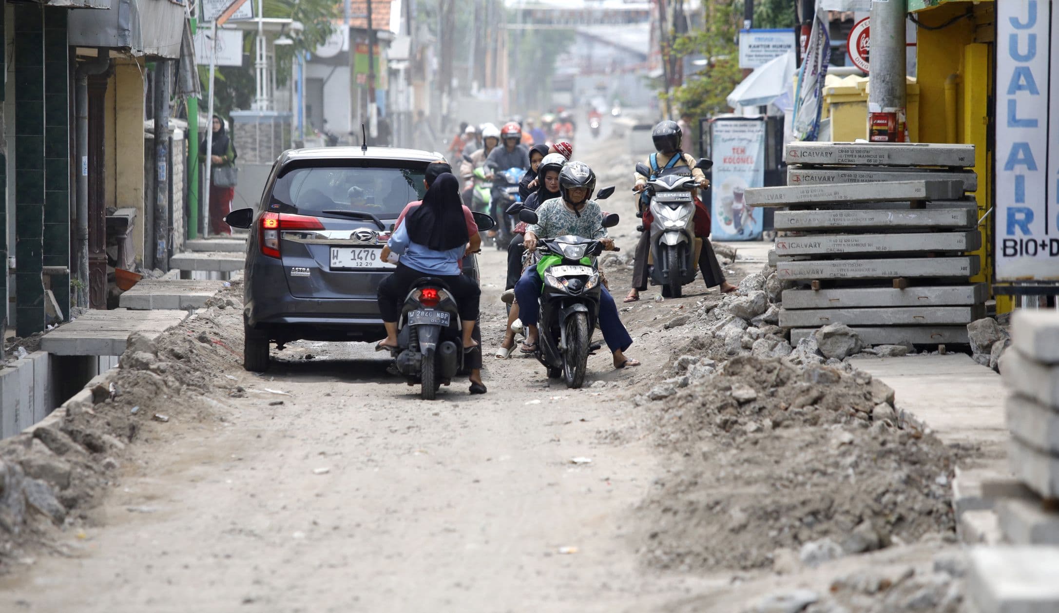 Betonisasi 11 Ruas Jalan di Sidoarjo Ditarget Rampung Desember