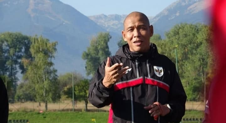 MASIH ADA HARAPAN: Nova Arianto meminta tim besutannya all out di laga pemungkas grup H.